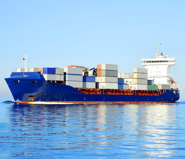 小型コンテナ船