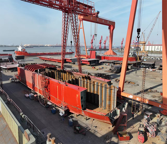 秦海造船所の建設